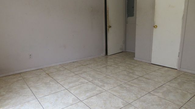 109 W Mountain Creek Drive 13, Grand Prairie, TX 75052