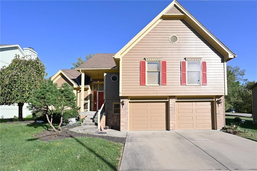 8605 N Flora Avenue, Kansas City, MO 64155