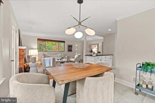 1301 GAHANT RD, Alexandria, VA 22308