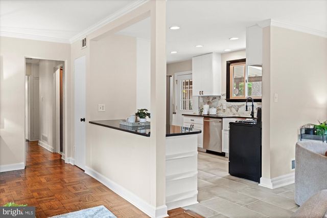 1301 GAHANT RD, Alexandria, VA 22308