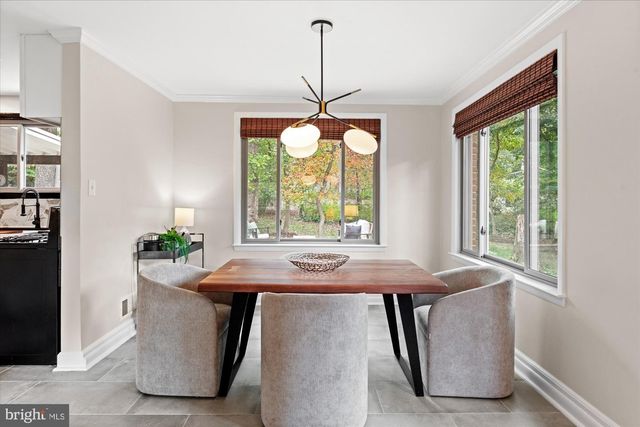 1301 GAHANT RD, Alexandria, VA 22308