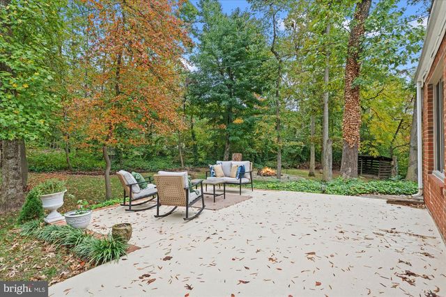 1301 GAHANT RD, Alexandria, VA 22308