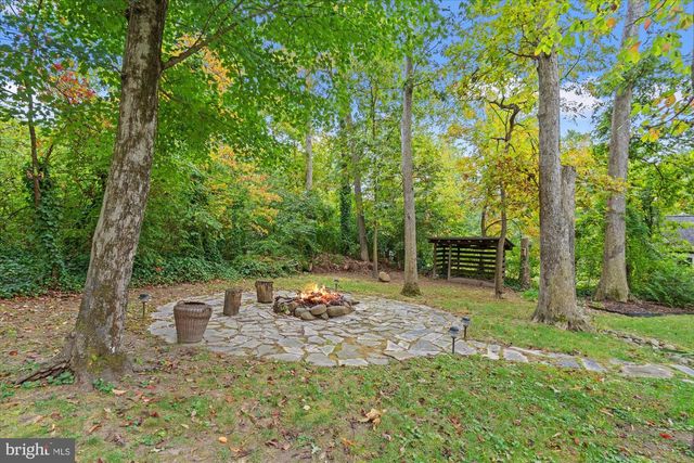 1301 GAHANT RD, Alexandria, VA 22308