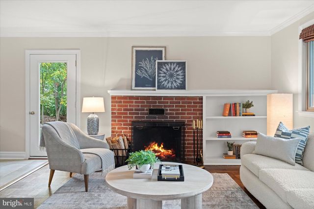 1301 GAHANT RD, Alexandria, VA 22308