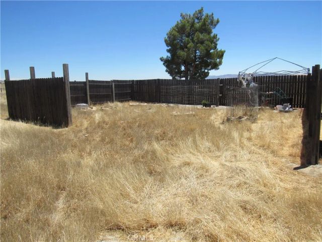 14555 Artesia Trail, Santa Margarita, CA 93453