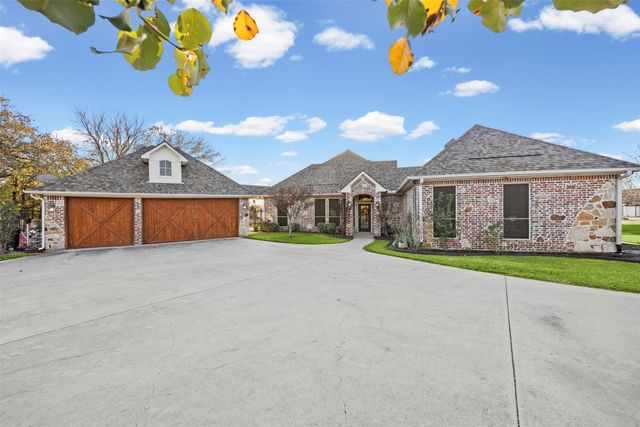 7216 Hinton Drive, Mansfield, TX 76063