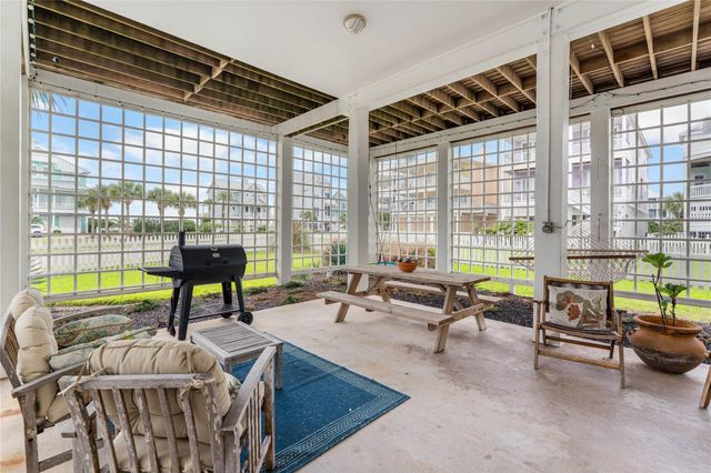 3830 Wentletrap, Galveston, TX 77554