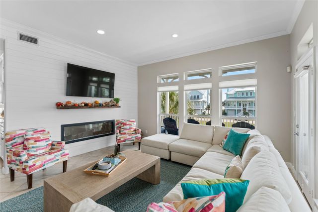 3830 Wentletrap, Galveston, TX 77554