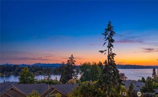 4218 92nd Avenue NE, Yarrow Point, WA 98004