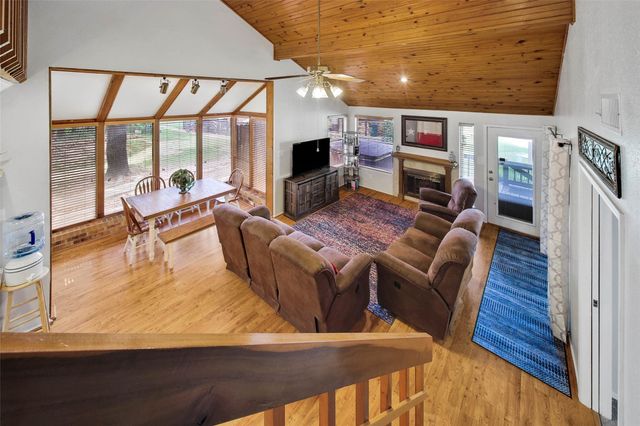 200 Fountain Lake W 112, Livingston, TX 77351