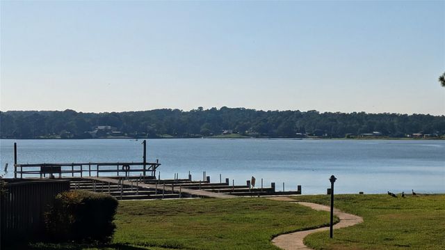 200 Fountain Lake W 112, Livingston, TX 77351