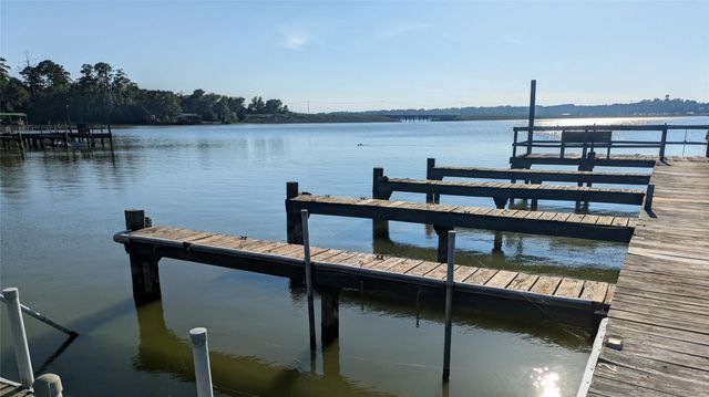 200 Fountain Lake W 112, Livingston, TX 77351