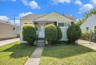 1212 E Rowland Avenue, Madison Heights, MI 48071