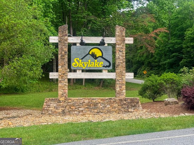 304 Hawks Nest, Sautee Nacoochee, GA 30571