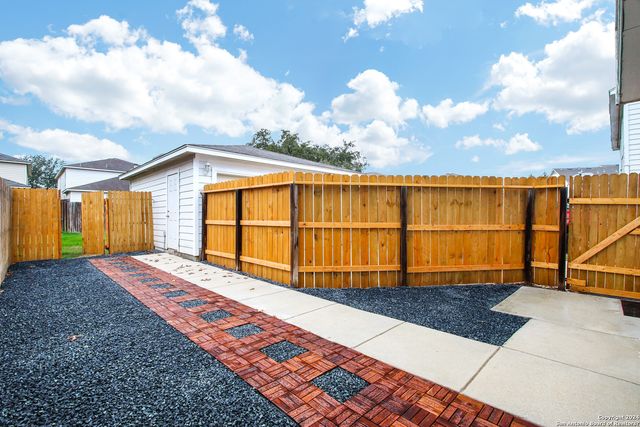 3735 Browning Bluff, San Antonio, TX 78245