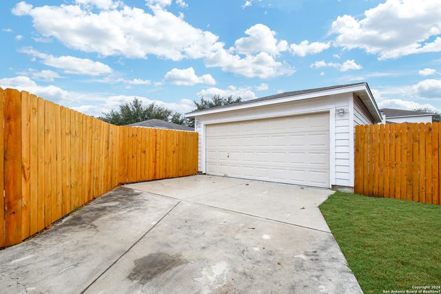 3735 Browning Bluff, San Antonio, TX 78245