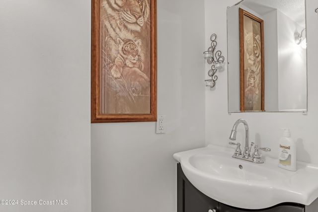 2971 Indian River Drive NE, Palm Bay, FL 32905