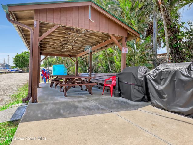 2971 Indian River Drive NE, Palm Bay, FL 32905