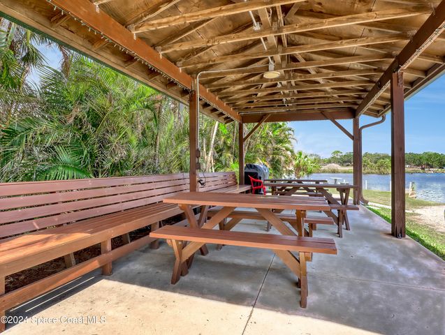 2971 Indian River Drive NE, Palm Bay, FL 32905