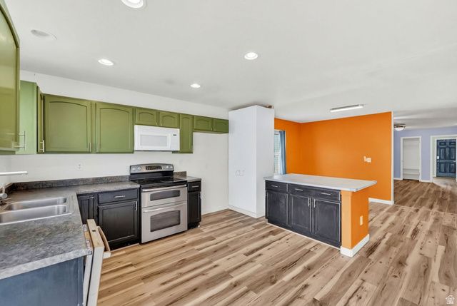 4624 N MAPLE DR, Eagle Mountain, UT 84005