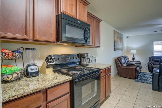 12270 stratsburg, San Antonio, TX 78252