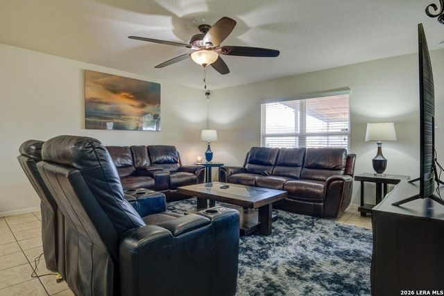 12270 stratsburg, San Antonio, TX 78252