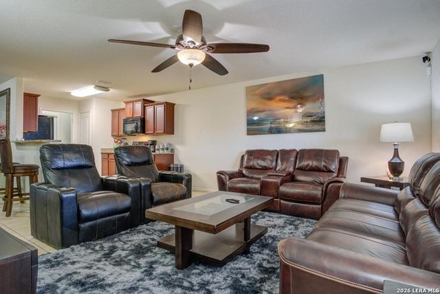 12270 stratsburg, San Antonio, TX 78252