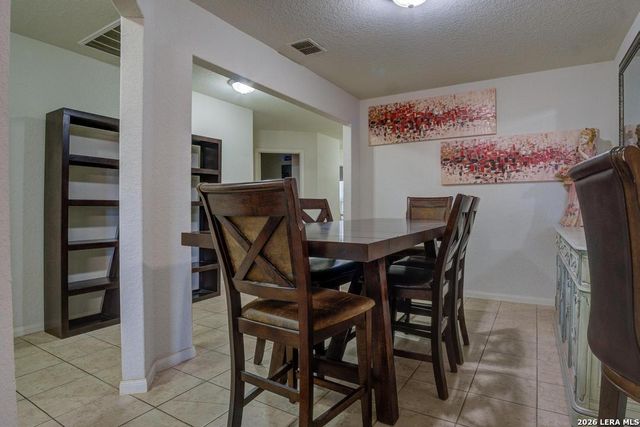 12270 stratsburg, San Antonio, TX 78252