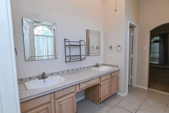 2100 Newport Drive, Flower Mound, TX 75028