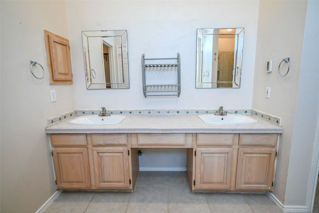 2100 Newport Drive, Flower Mound, TX 75028