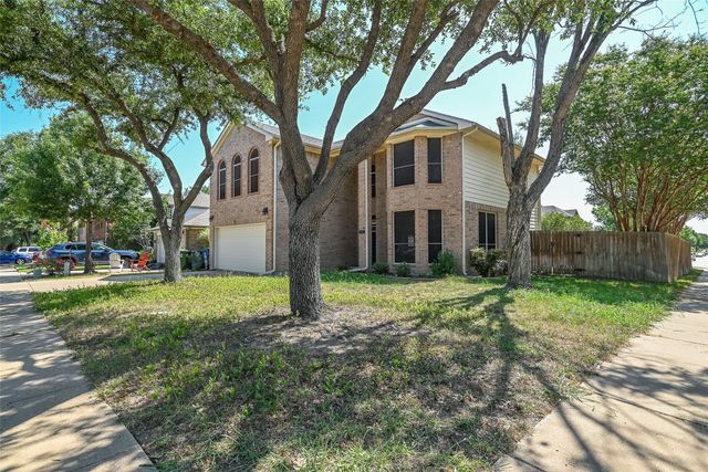 2100 Newport Drive, Flower Mound, TX 75028