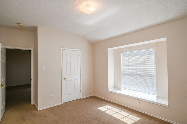 2100 Newport Drive, Flower Mound, TX 75028
