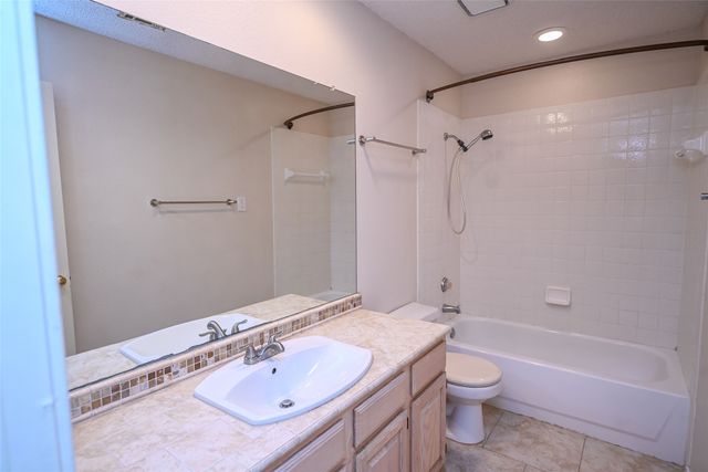 2100 Newport Drive, Flower Mound, TX 75028