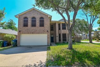 2100 Newport Drive, Flower Mound, TX 75028