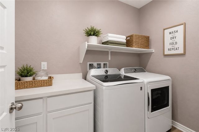 9734 Pacific Pine Street, Las Vegas, NV 89143