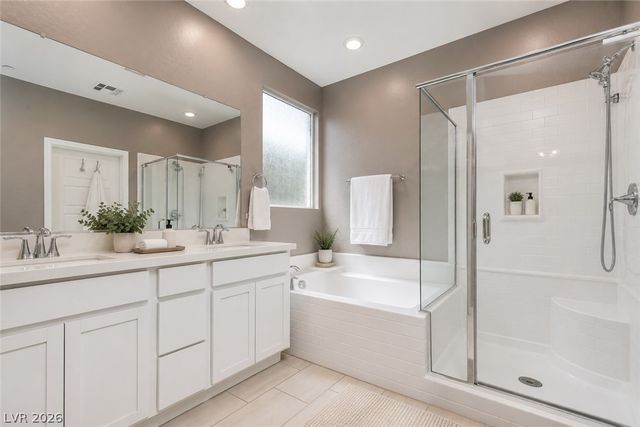 9734 Pacific Pine Street, Las Vegas, NV 89143