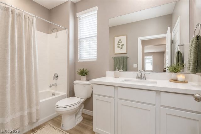 9734 Pacific Pine Street, Las Vegas, NV 89143