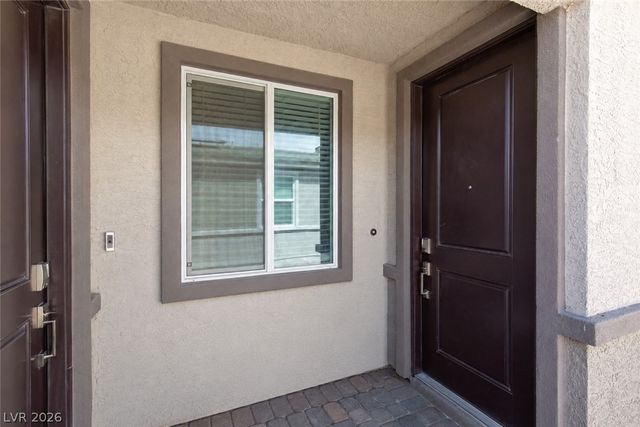9734 Pacific Pine Street, Las Vegas, NV 89143