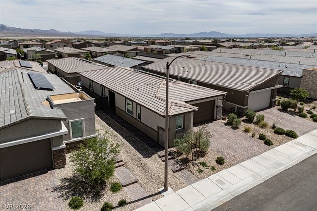 9734 Pacific Pine Street, Las Vegas, NV 89143