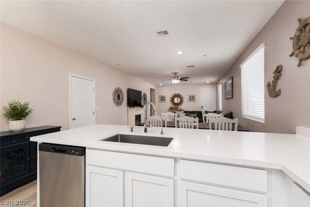 9734 Pacific Pine Street, Las Vegas, NV 89143