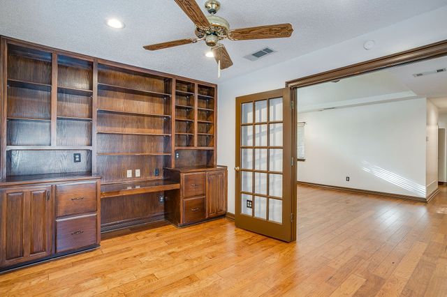 5800 End O Trail, Fort Worth, TX 76112