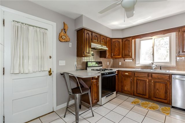 111 Isabella Avenue, Providence, RI 02908