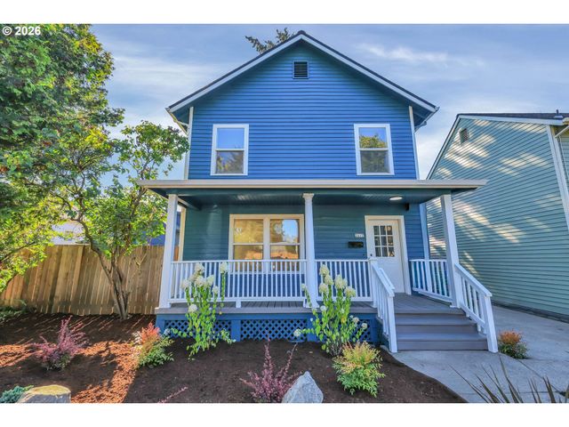 2617 Se CESAR E CHAVEZ Blvd, Portland, OR 97202