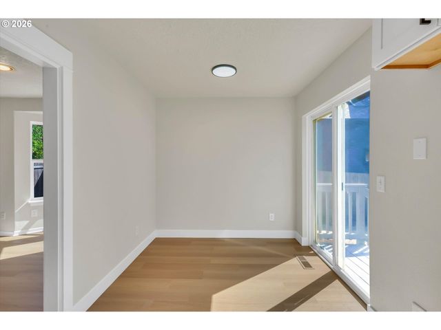 2617 Se CESAR E CHAVEZ Blvd, Portland, OR 97202