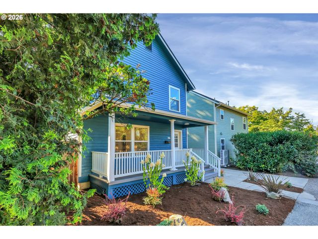 2617 Se CESAR E CHAVEZ Blvd, Portland, OR 97202