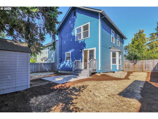 2617 Se CESAR E CHAVEZ Blvd, Portland, OR 97202