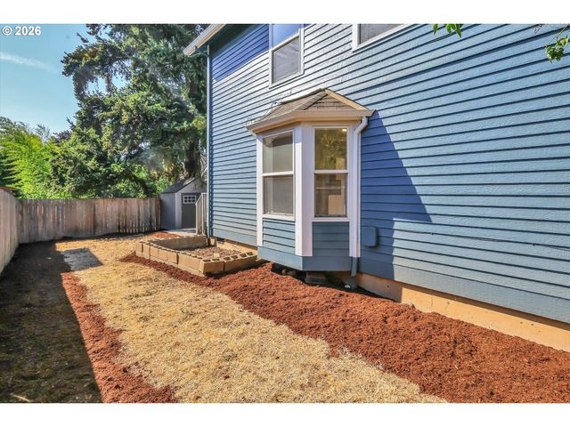 2617 Se CESAR E CHAVEZ Blvd, Portland, OR 97202