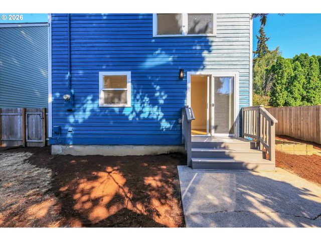 2617 Se CESAR E CHAVEZ Blvd, Portland, OR 97202