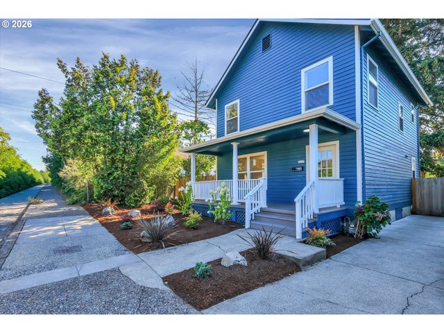2617 Se CESAR E CHAVEZ Blvd, Portland, OR 97202