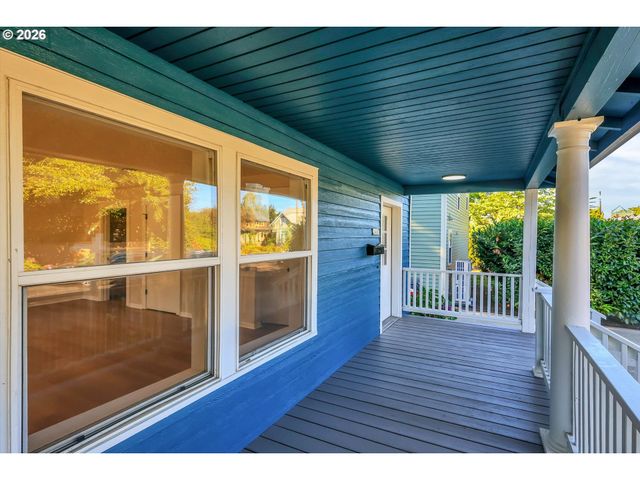 2617 Se CESAR E CHAVEZ Blvd, Portland, OR 97202